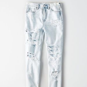 American Eagle Mom Jeans (Light Wash)